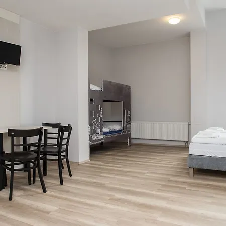 Hotel A&o Hauptbahnhof 2*